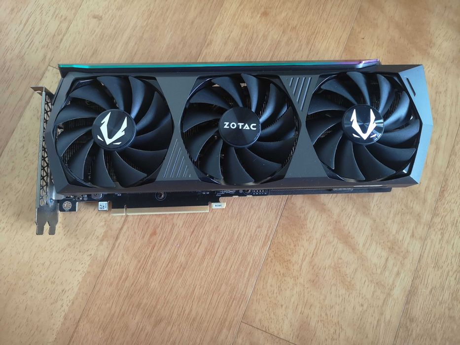 Gráfica / GPU Nvidia ZOTAC RTX 3070 Ti AMP Holoblack
