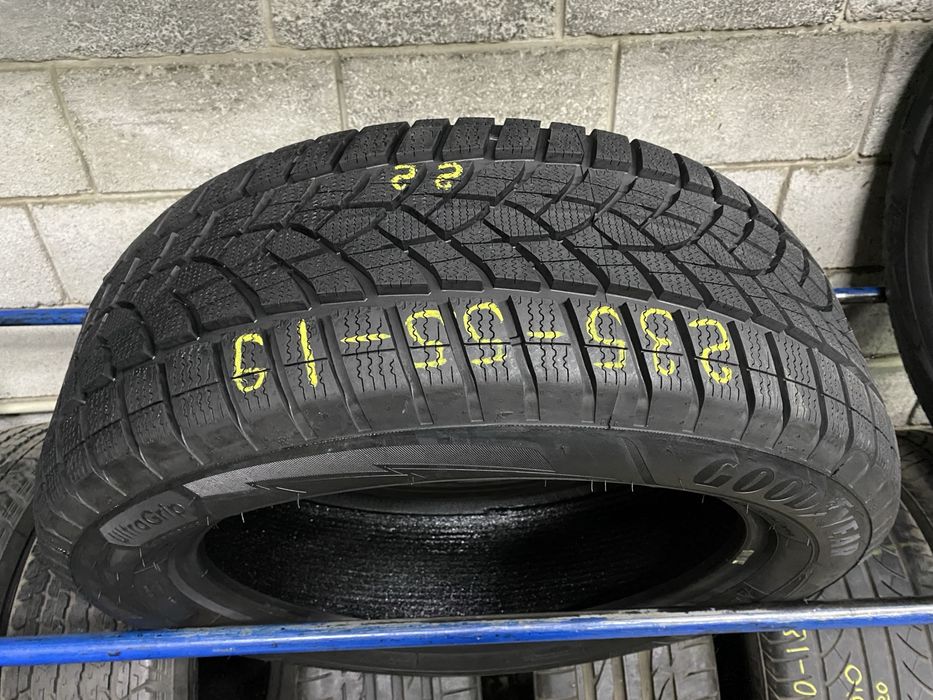 Зимові шини 235/55 R19 (105T) GOOD YEAR