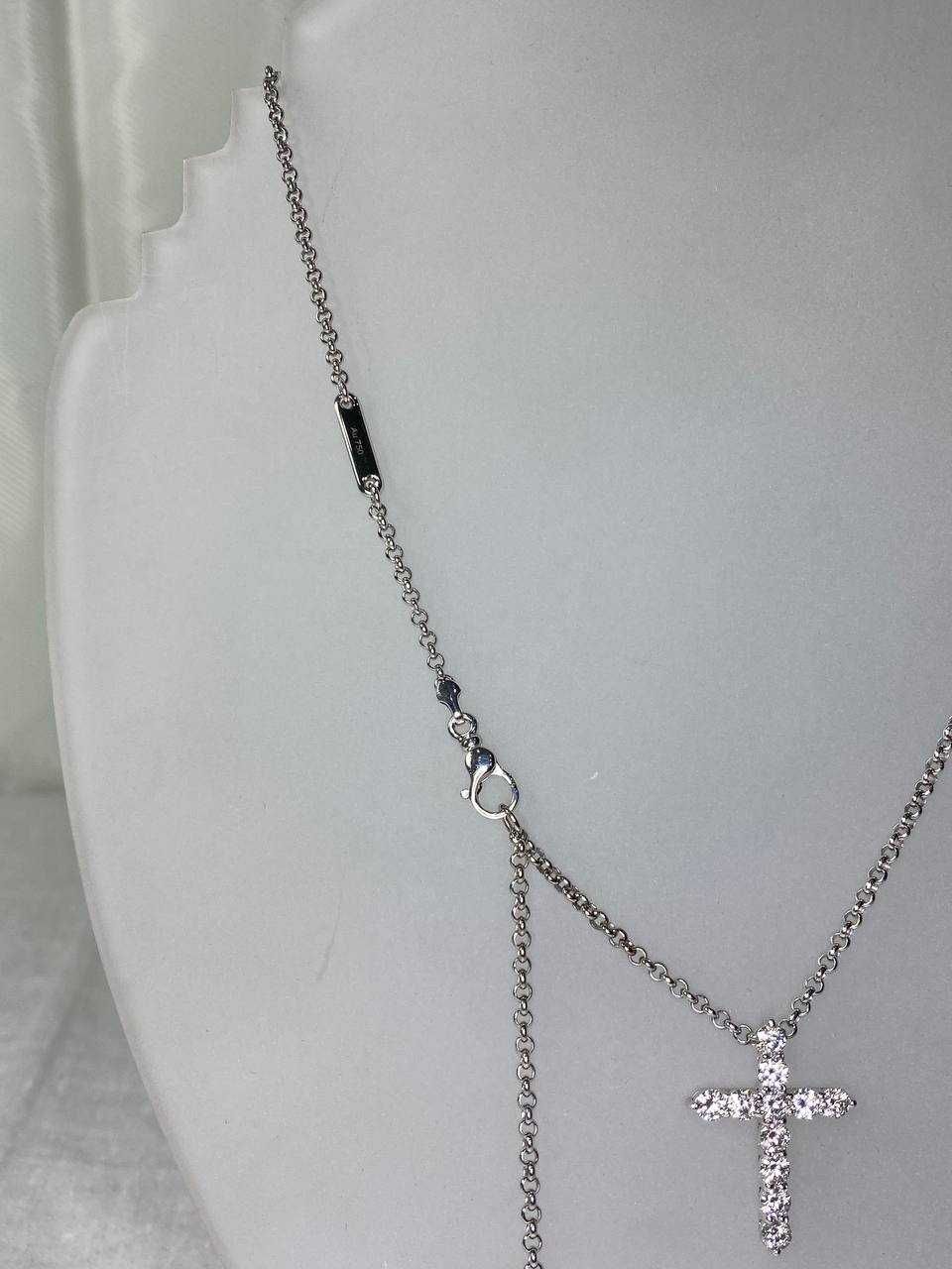 Золотой крестик Tiffany с бриллиантами.