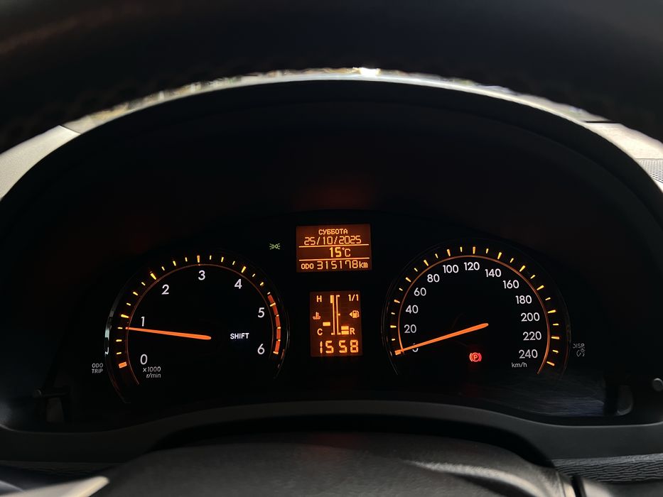 Toyota Avensis універсал 2011 дизель