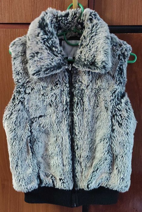 Жилетка меховая Amisu женская