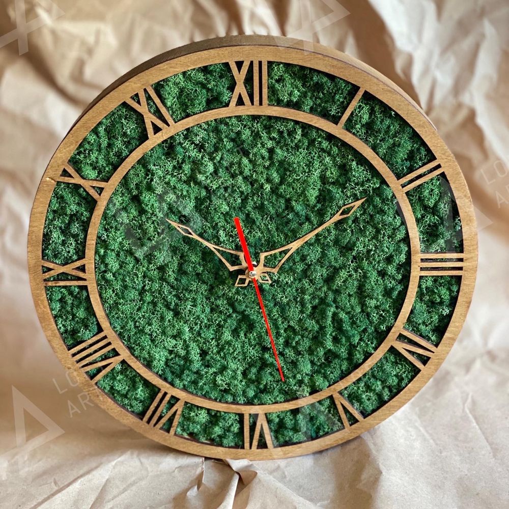 Часы из дерева, эко декор, подарки, часы с гравировкой, со мхом