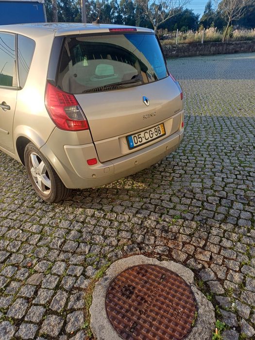 Vendo Renault Scenic 1.5 DCI FULL-EXTRAS