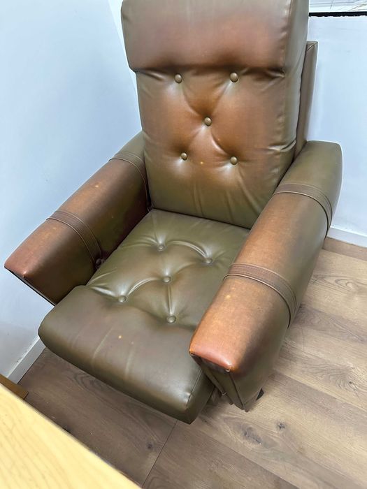 Fotel z eko skóry brązowy do domu, salonu, sypielni