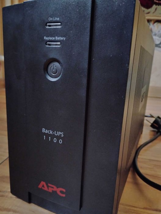 Безперебійник APC BX1100CI-RS 660Вт