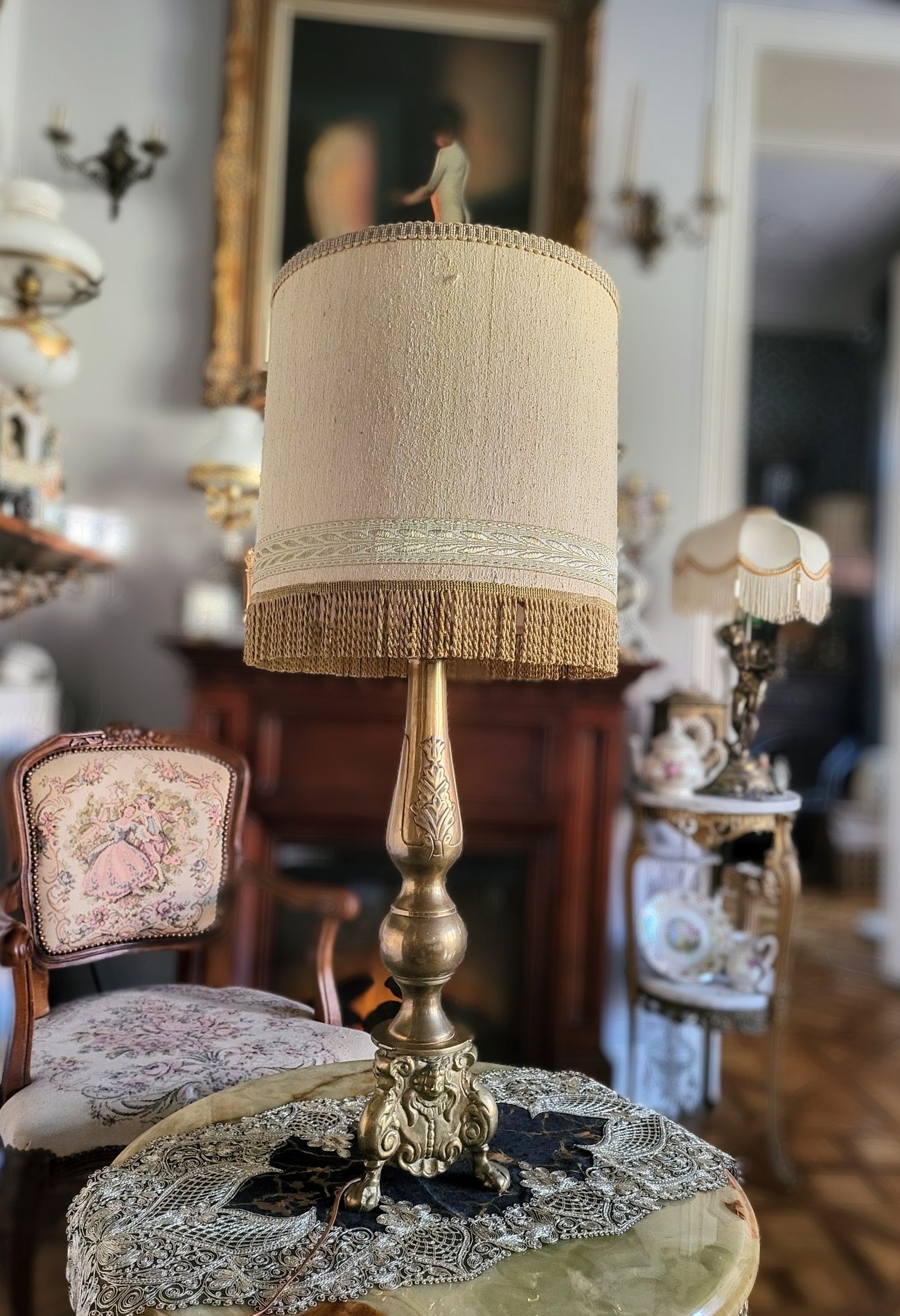 Stara duża  lampa  mosiężna