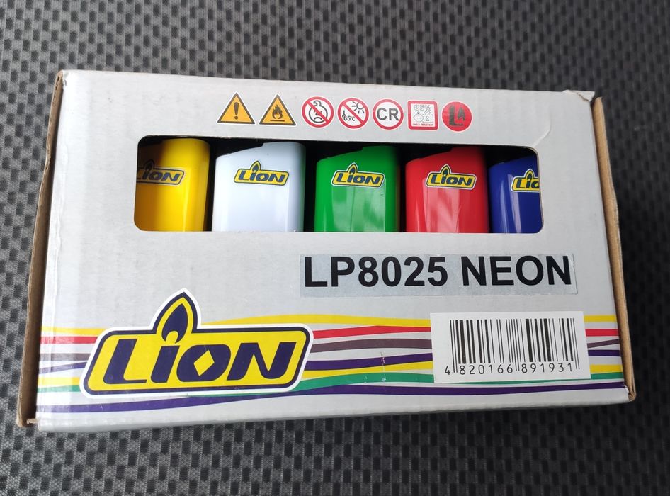 Зажигалка карманная одноразовая Lion LP-8025