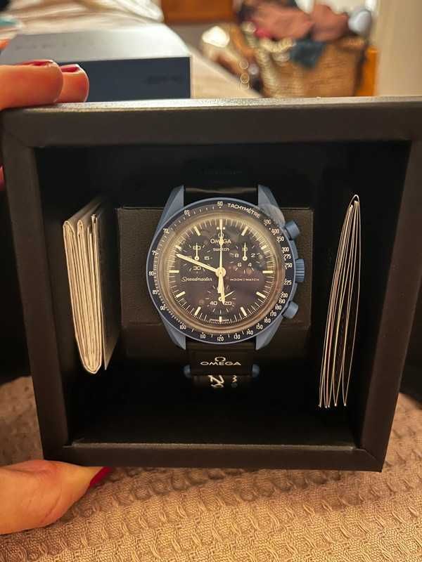 Omega x Swatch Neptune SO33N100 Głęboki Błękit