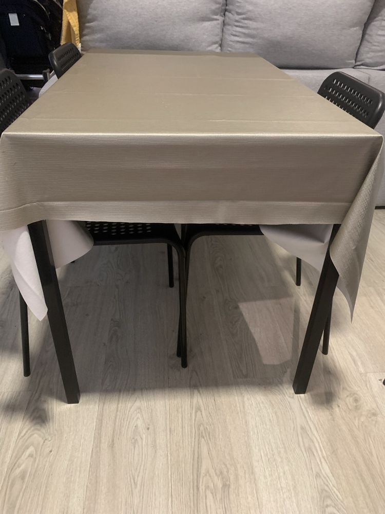 Mesa Tarendo IKEA