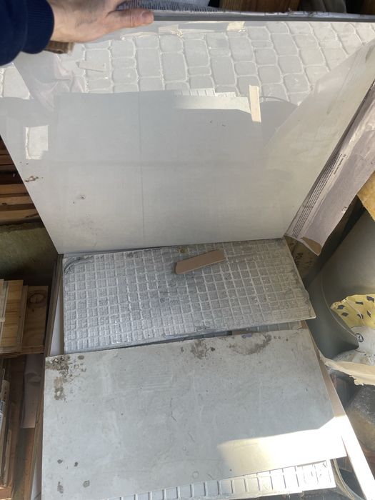 29 sztuk Plytki kafle 50x50 poremontowe