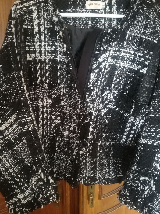 Casaco/blaser da marca Teria Yabar