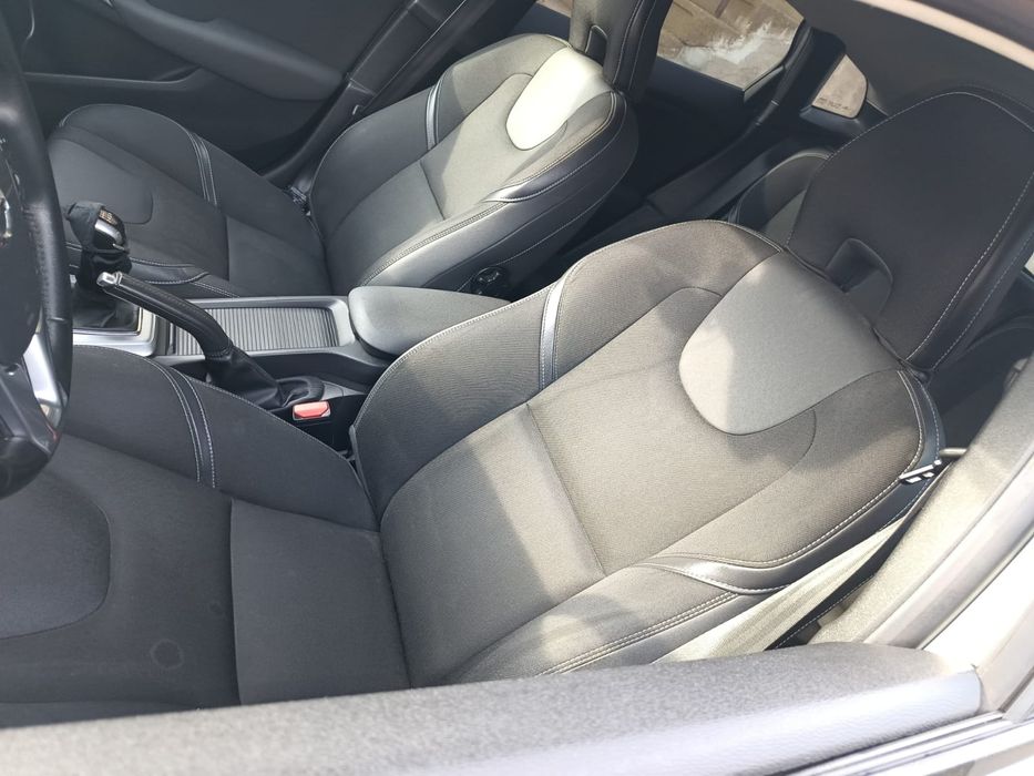 Sprzedam Volvo V40 D2