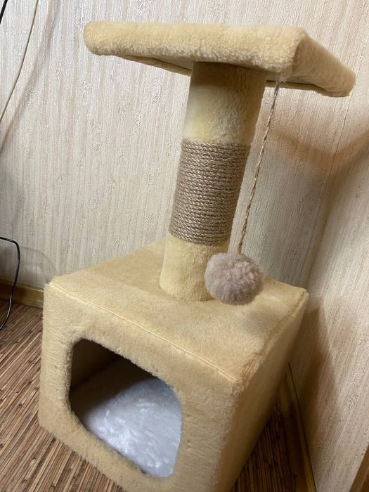 Продам будиночок-кігтеточку для кота