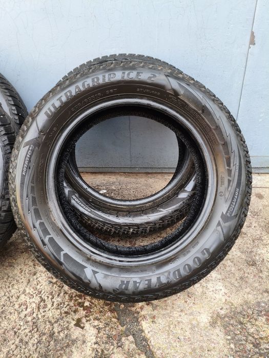 Зимові шини Goodyear 205/60 R16