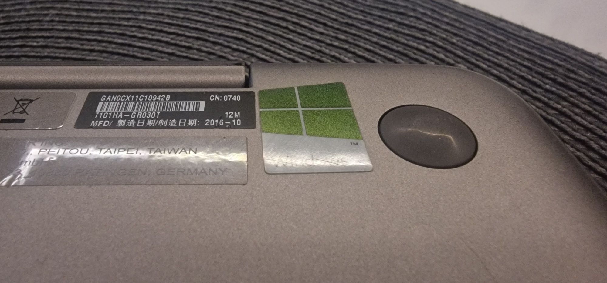 Asus Transformer Book  2w1 laptop tablet