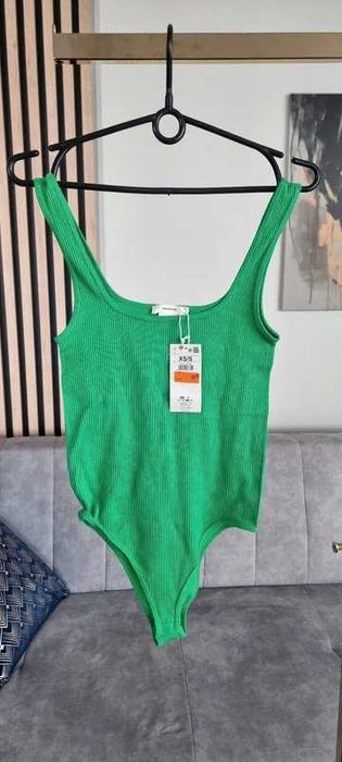 Body z prążkowanej dzianiny Reserved r.XS/S