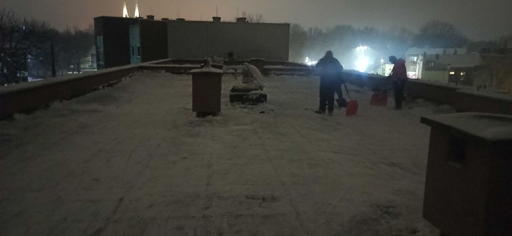 Odśnieżanie 24/7,parkingi,dachy,firmy ,wycinki, wywóz, utylizacja,FV