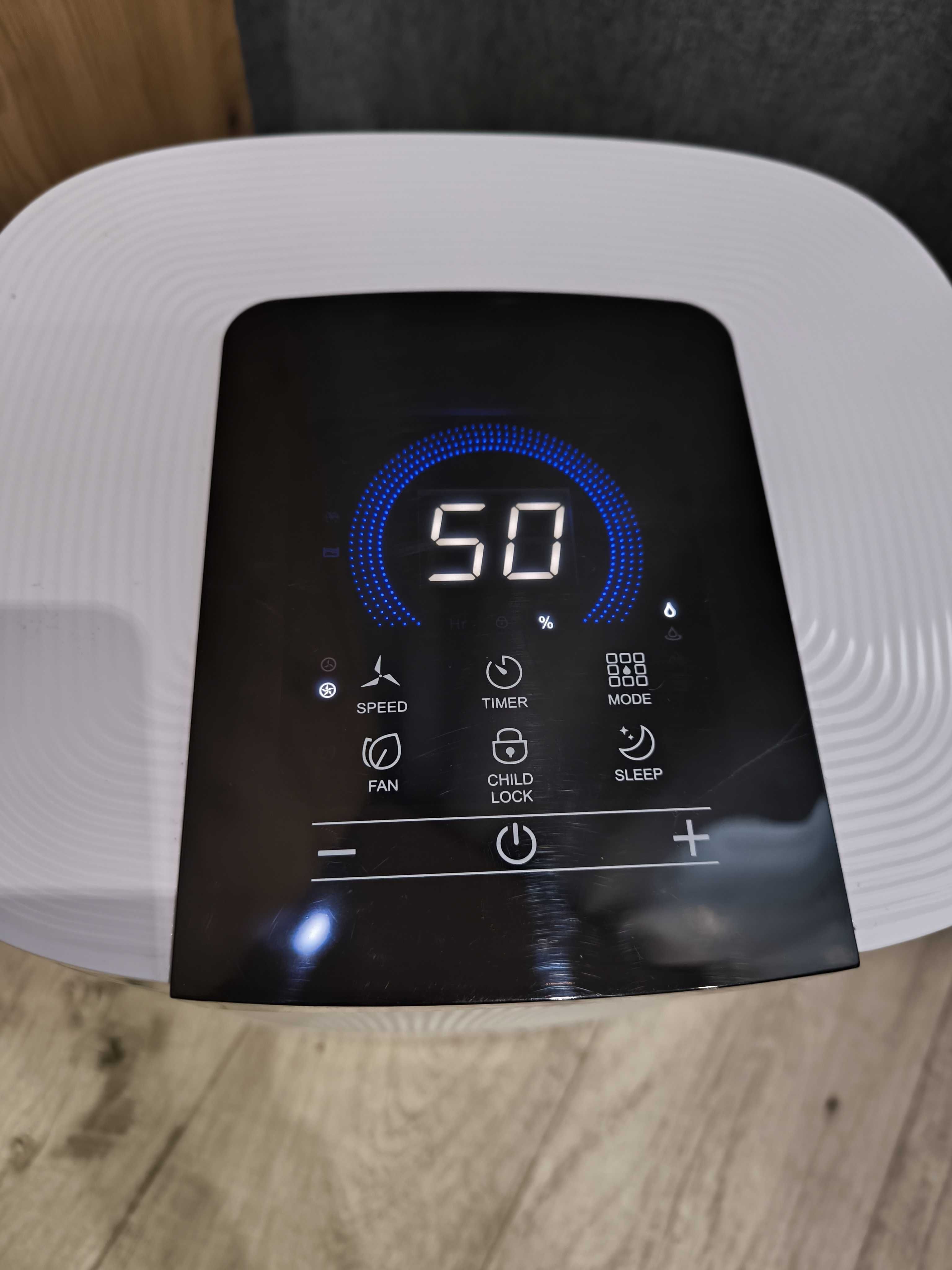 Осушитель воздуха Electrolux EDH-12L с функцией очистки воздуха