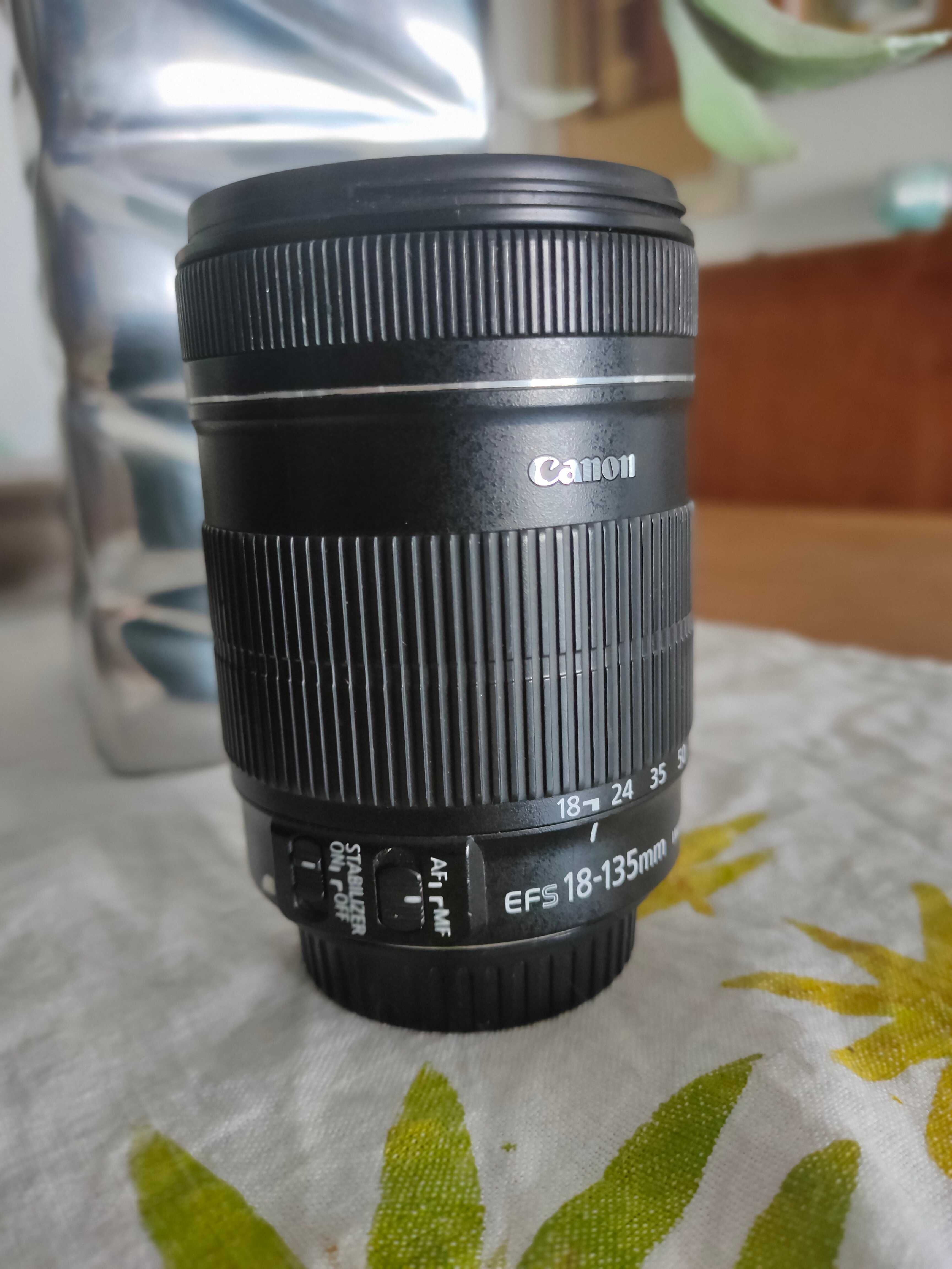 Canon EF-S 18-135mm f/3.5-5.6 IS STM