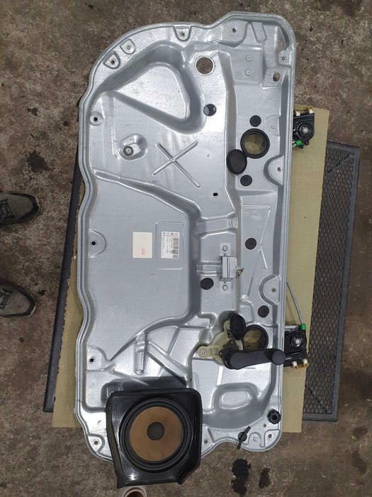 Mechanizm szyby lewy linka raczka Vw Polo 9n 4 IV 04r 3 drzwi