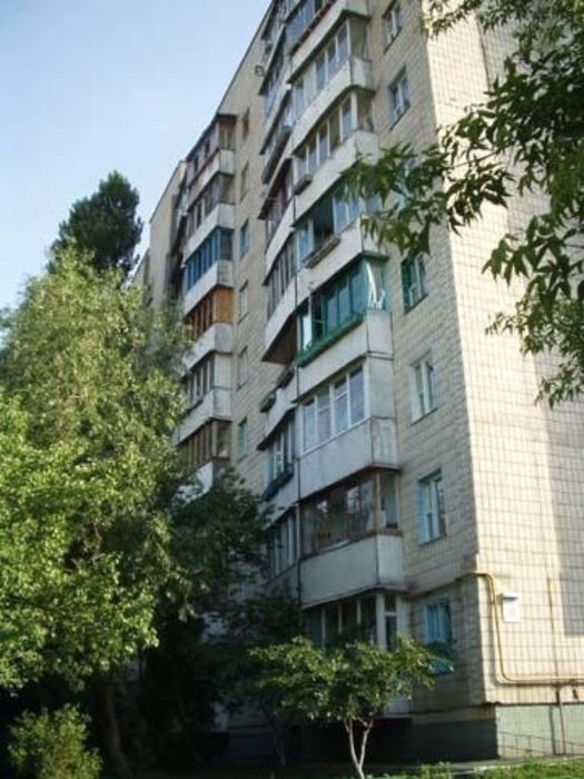 ЗАТИШНА квартира на Деміївській з ГОТОВИМ ремонтом