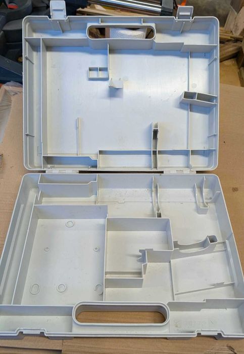 Caixa para  ferramenta/maquinas aparafusadora berbequim BOSCH