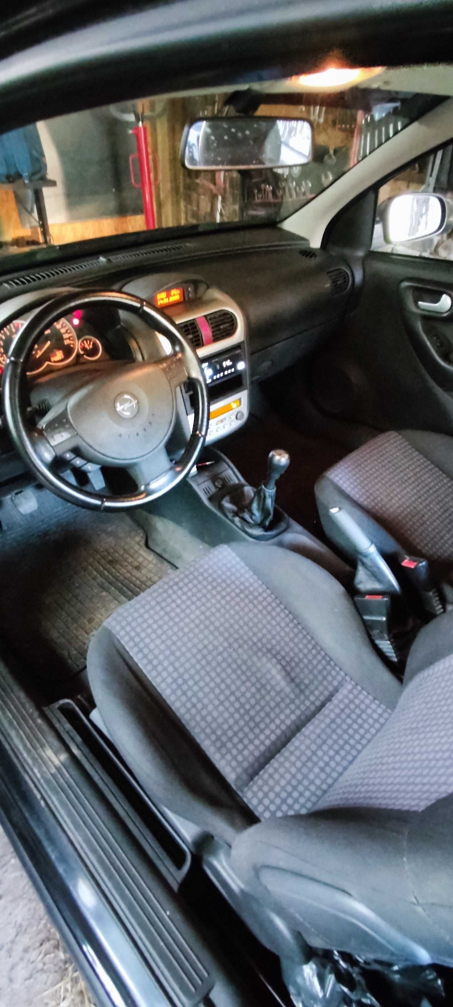 Opel corsa 1.0 klima alusy