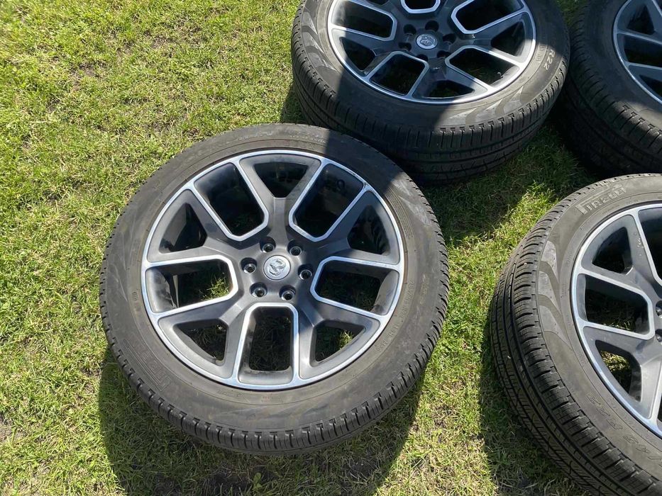 Oryginalne koła 22 Dodge RAM 1500 opony 285/45 R22 gen 5