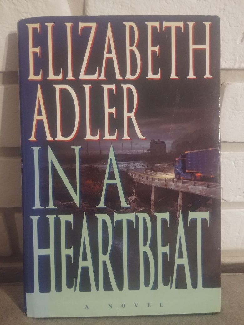 In a heartbeat - Elizabeth Adler English book książka po angielsku