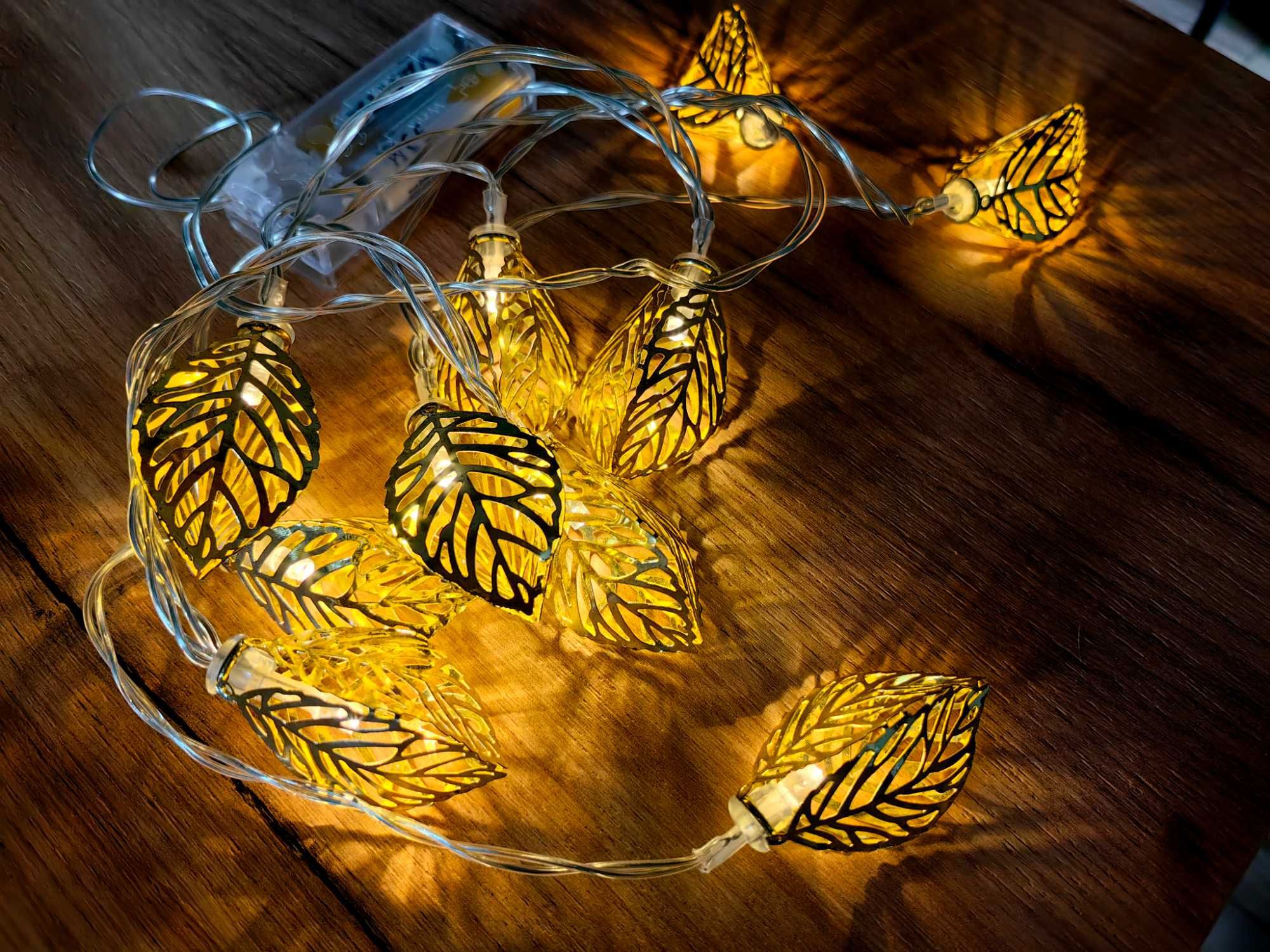Lampki światełka liście złote boho loft jesień