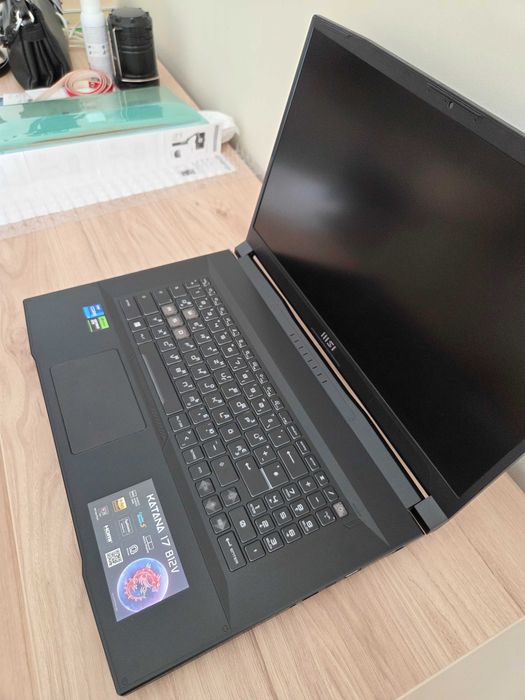 Gaming Laptop MSI Katana 17 B12V