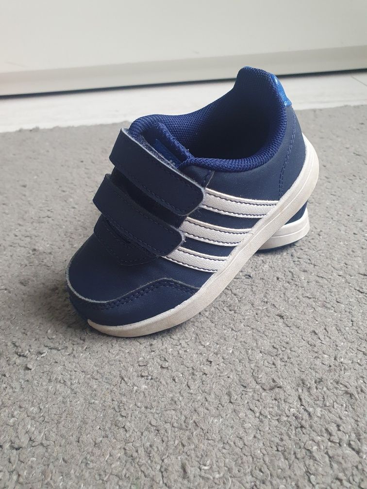 Buciki Adidas rozmiar 22