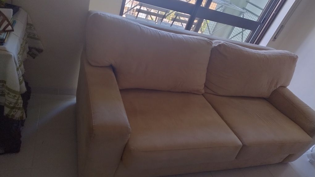 Sofá com 2 lugares