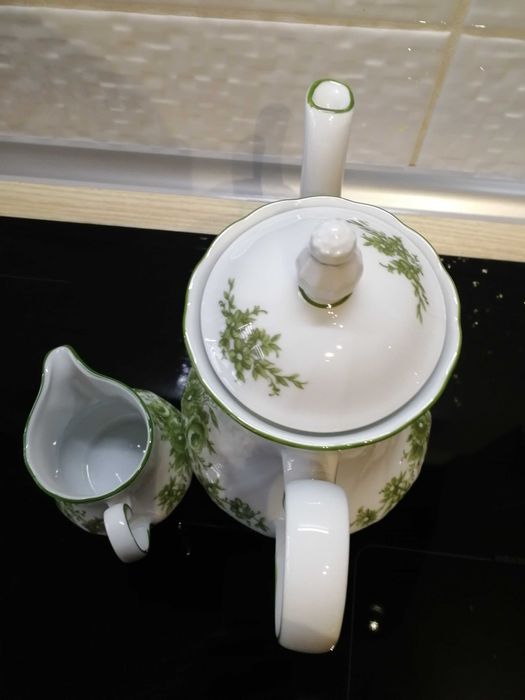Dzbanek i mlecznik, porcelana NB Form und Design, zielony dekor