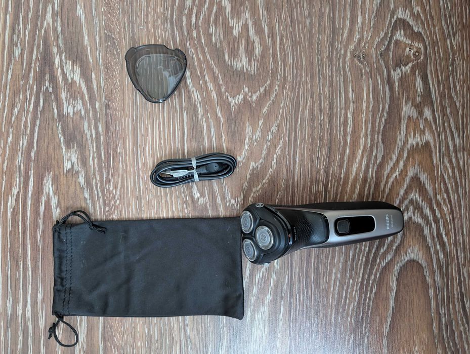 Електробритва чоловіча Philips Shaver series 3000 S3242/12