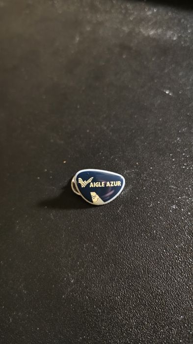 Pins variados para coleção