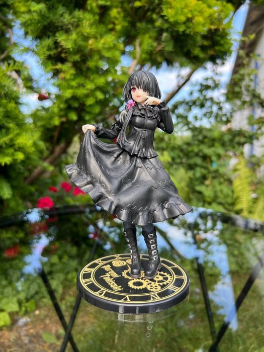 Фігурки різних розмірів