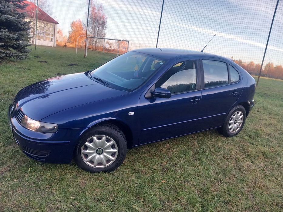 Sprzedam seata leona 1 6 niski przebieg 202595