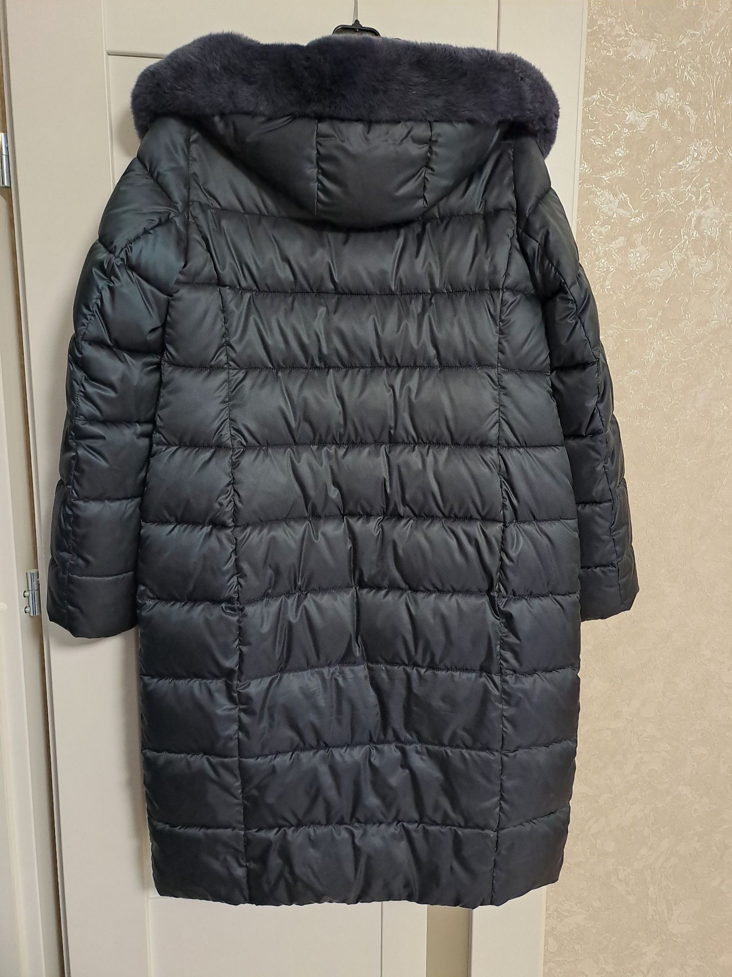 Продам женский пуховик