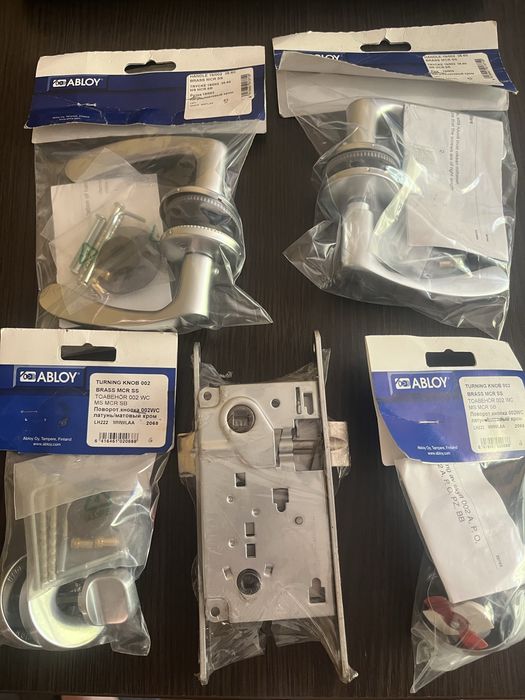Нові. Італія. Ручка дверна ABLOY 19/002. Хром/полір. 38-60мм. Компл.