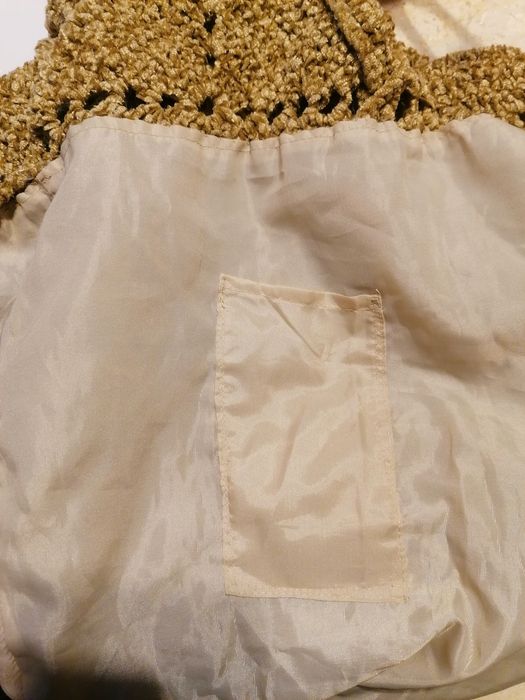 Mala beje de senhora feita à mão (handmade)