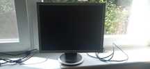 Monitor Samsung syncMaster 204B z kablami