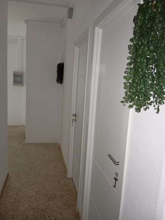 Alugo quarto solteiro