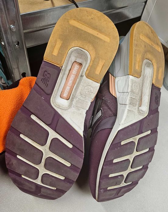 Buty new balance 42.5