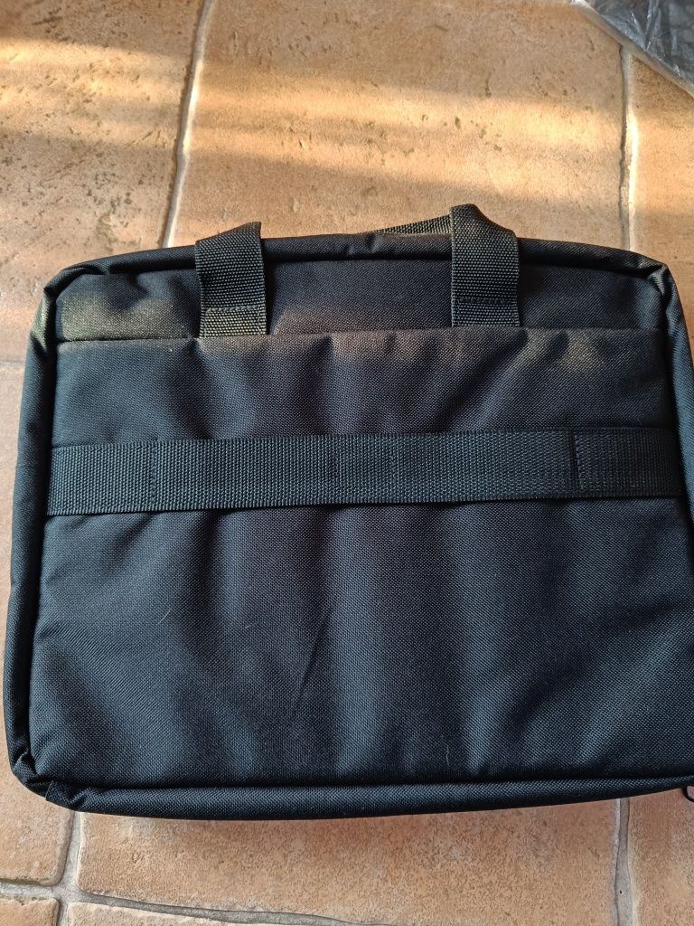 Torba nowa na laptop, tablet Longerre,kolor czarny.