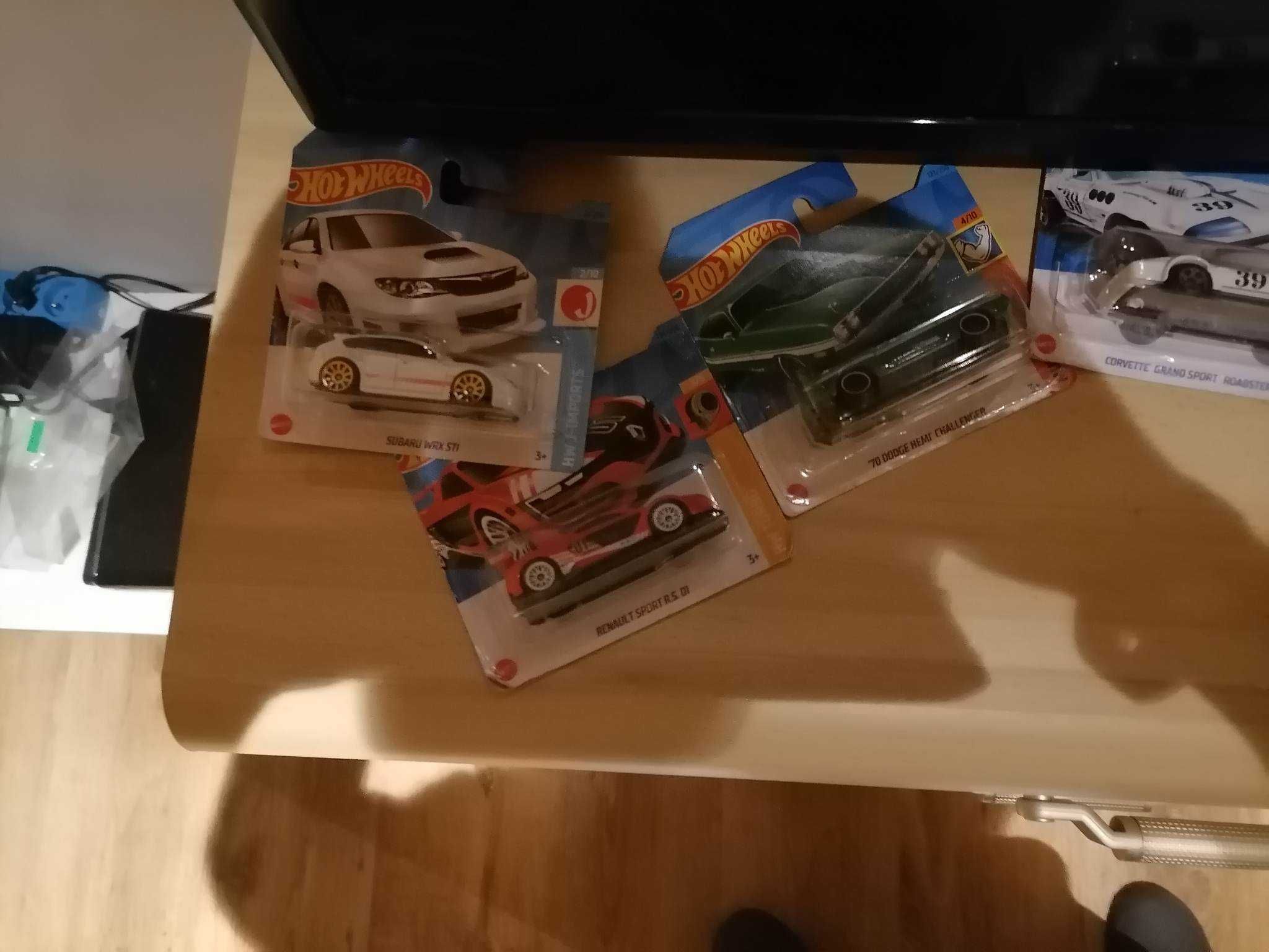 hot wheels 5 sztuk za całość cena jednego autka w opisie