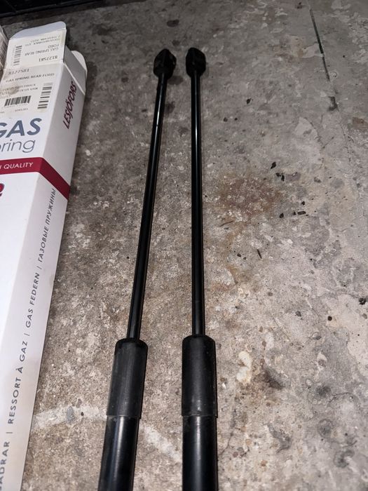 Амортизаторы багажника форд фокус 3