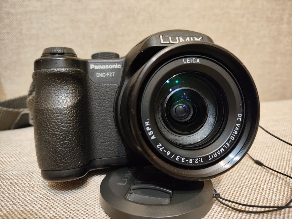 Цифровий фотоапарат Panasonic Lumix FZ 7