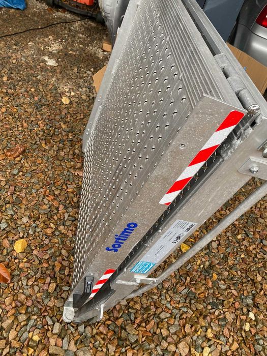 Volkswagen Transporter T5 lift long 2.0 Tdi 8 osobowy z rampą