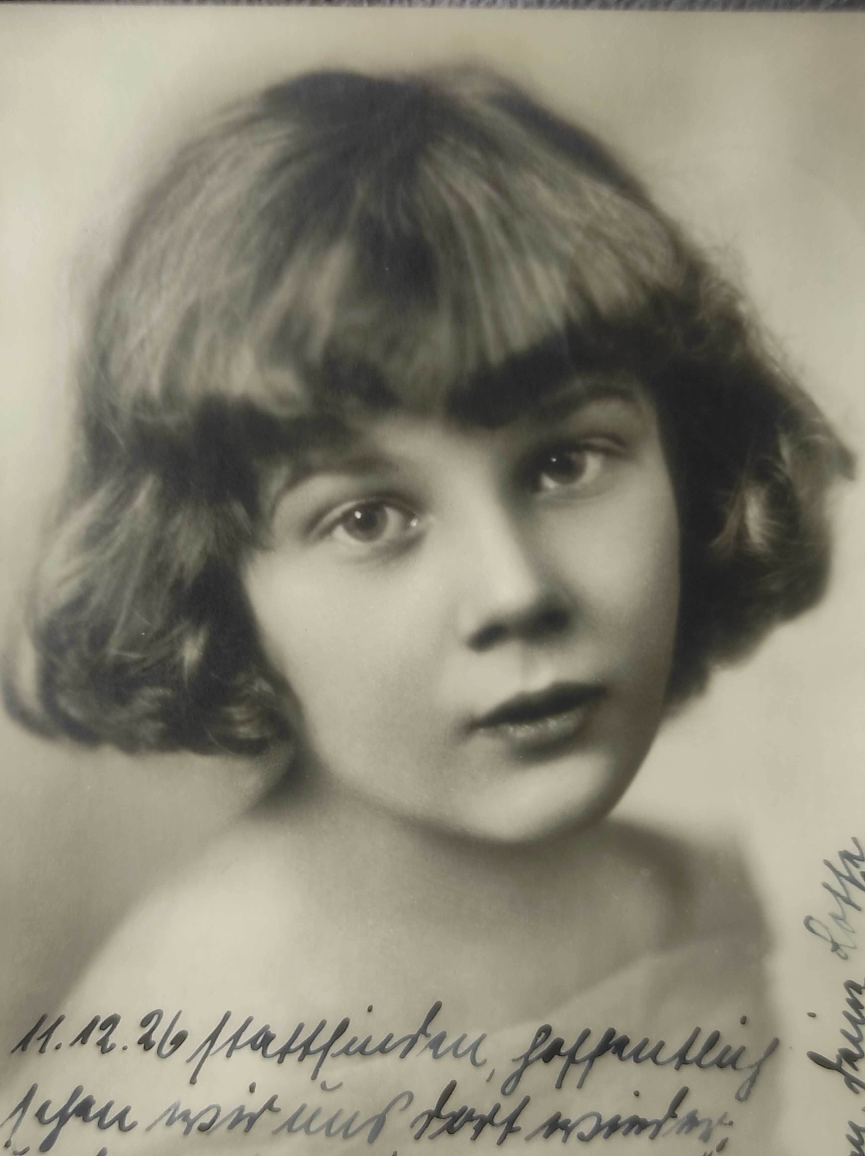 Pocztówka z śliczną dziewczynką, 1926.